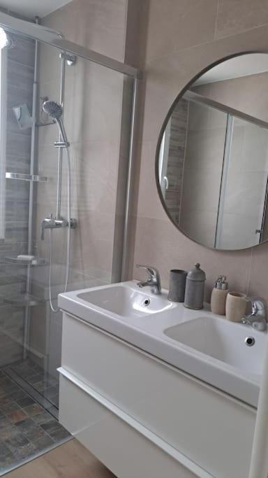 Maison Paisible Et Ensoleillee Awinion Zewnętrze zdjęcie